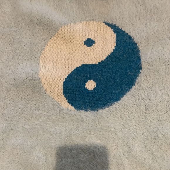 Miss Sparkling Fuzzy Yin-Yang 90's Vibe Turquoise Sweater Size L Crew Neck SOFT - Picture 2 of 9